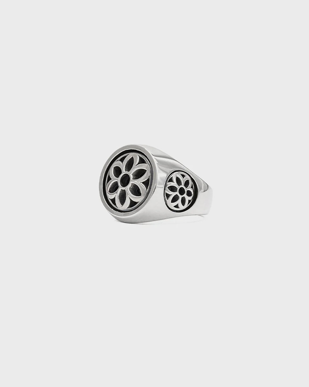 GOOD-ART-STERLING-SILVER-CLUB-RING-MEDIUM-HERO-2